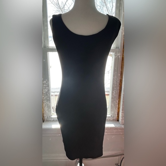 Size med outfit  dress is a M with stretch and coat is size 6 - Picture 3 of 4